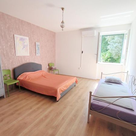 Bright And Colourful Apartment Luce -Sandy Beach Split Luaran gambar